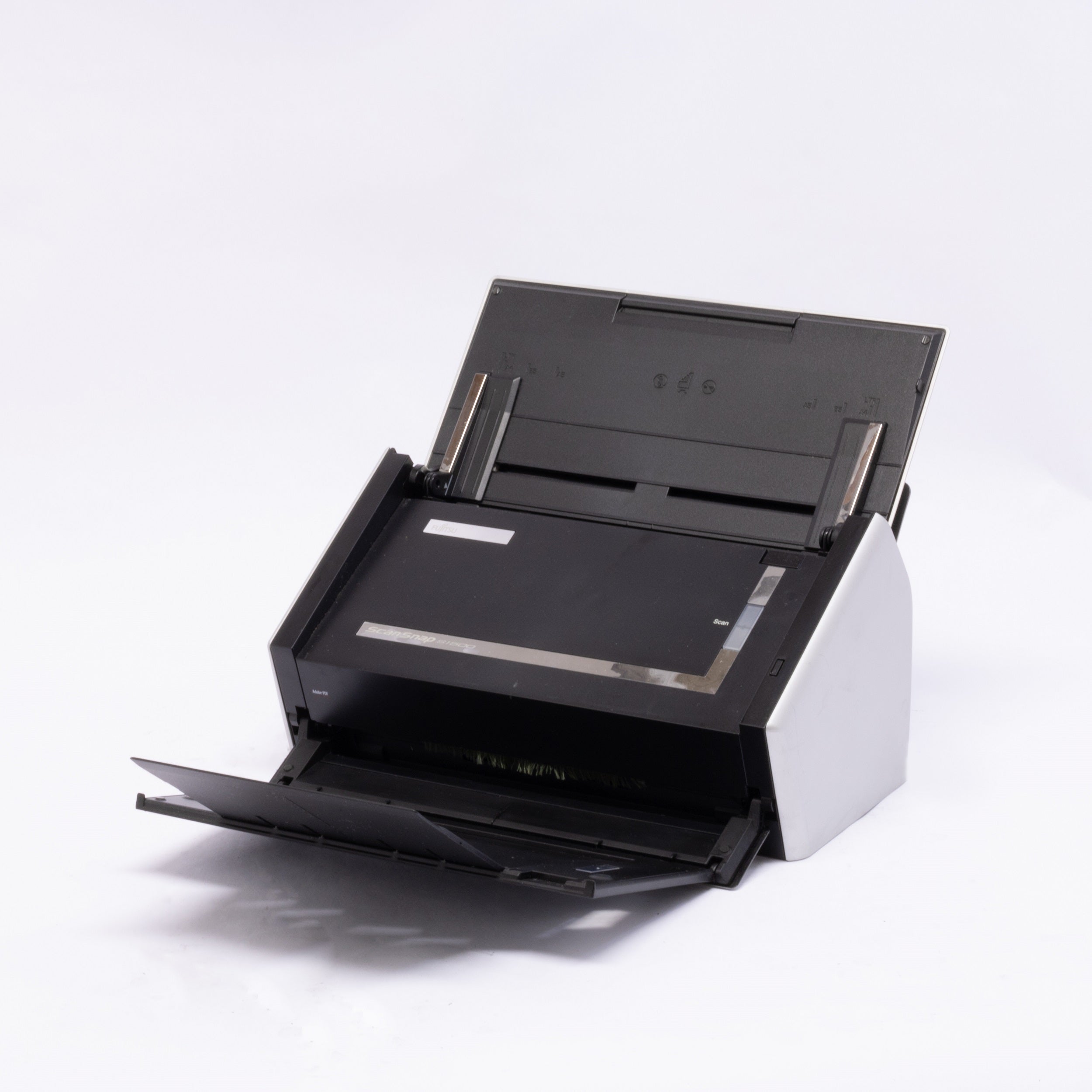 Fujitsu S1500 Pass-through Scanner